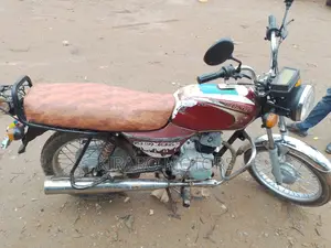 Bajaj Boxer 100 2017 Red