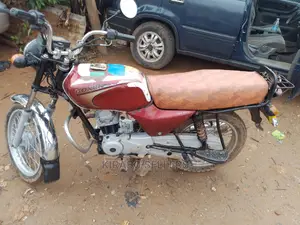 Bajaj Boxer 100 2017 Red