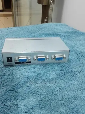 MT- Viki 2 Port VGA Splitter