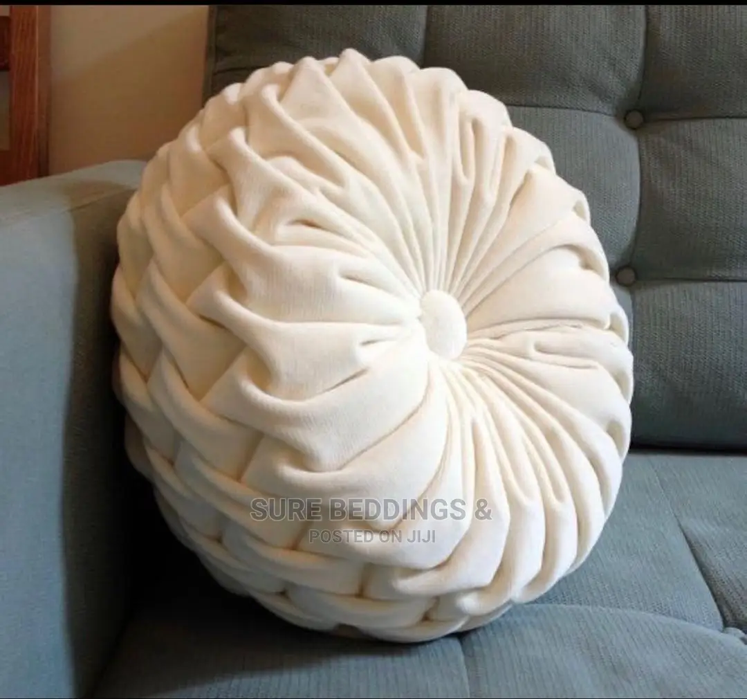 Round Cushion