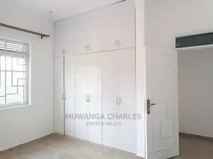 5bdrm Duplex in Fs Properties Ltd, Central Division for Sale