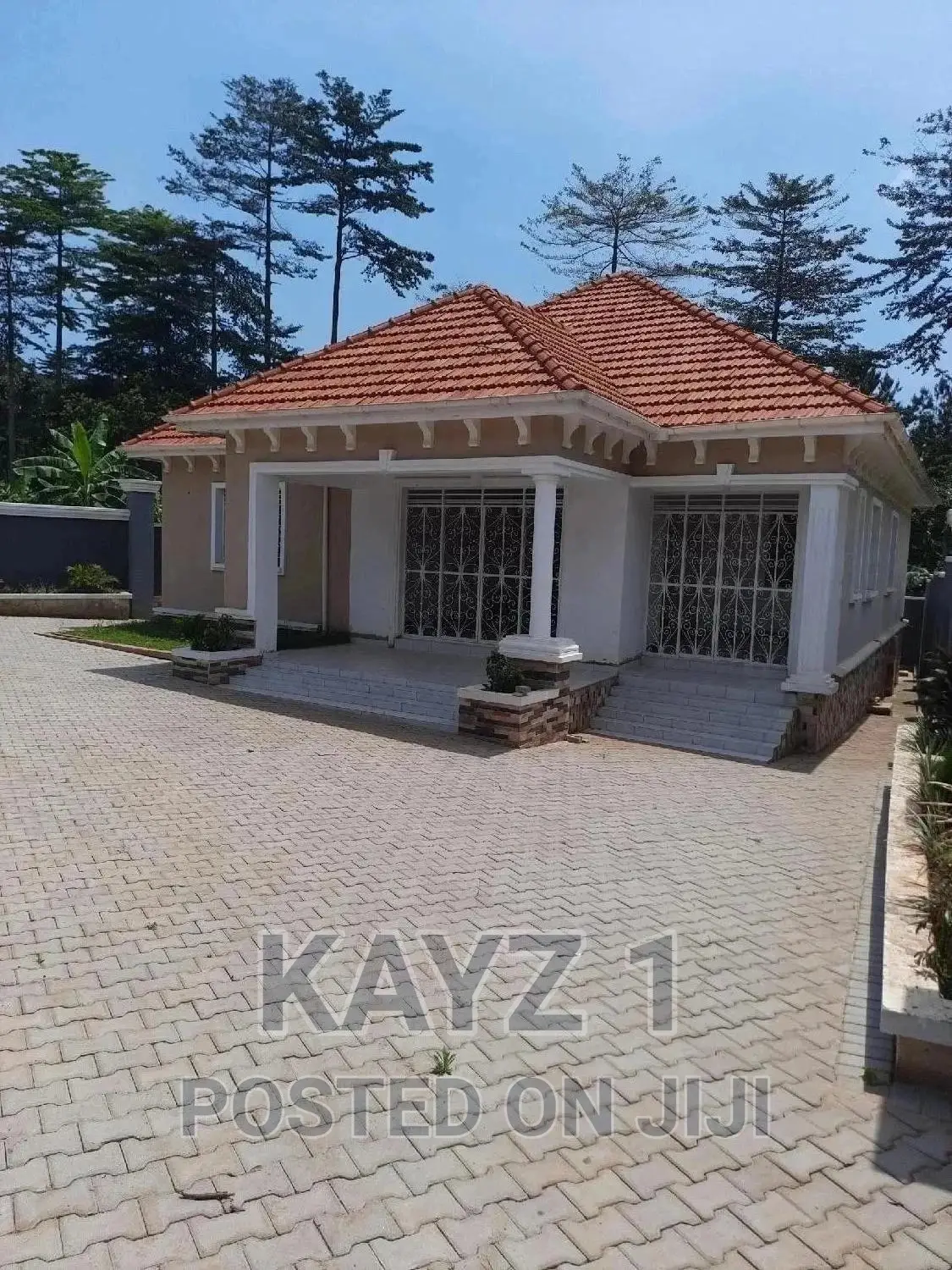 Furnished 4bdrm Mansion in Nabbingo, Central Division for Sale
