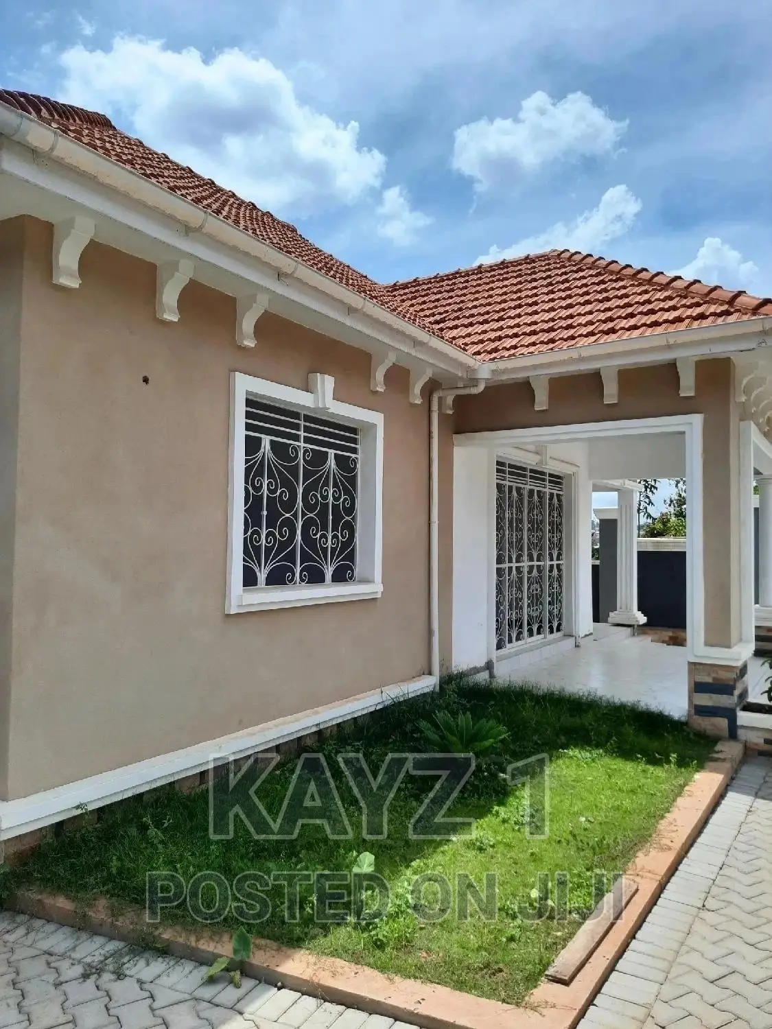 Furnished 4bdrm Mansion in Nabbingo, Central Division for Sale