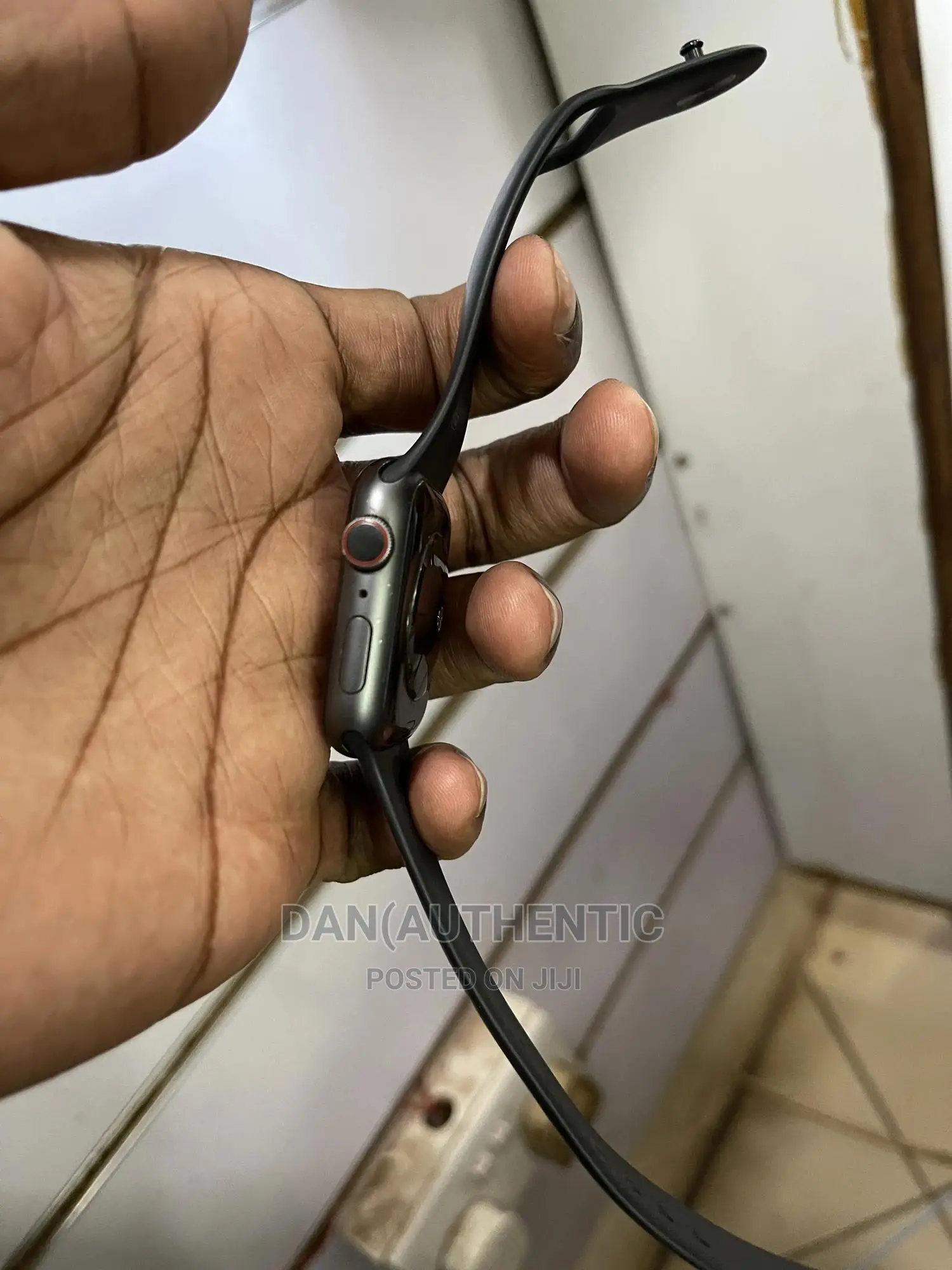 Apple Watch Series 4 44mm Uk Used About 6 Months