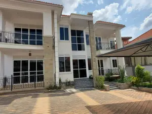 5bdrm Duplex in Fs Properties Ltd, Central Division for Sale