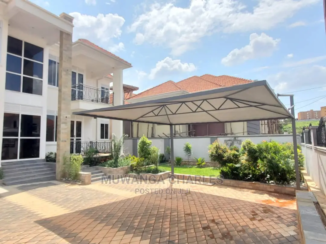 5bdrm Duplex in Fs Properties Ltd, Central Division for Sale
