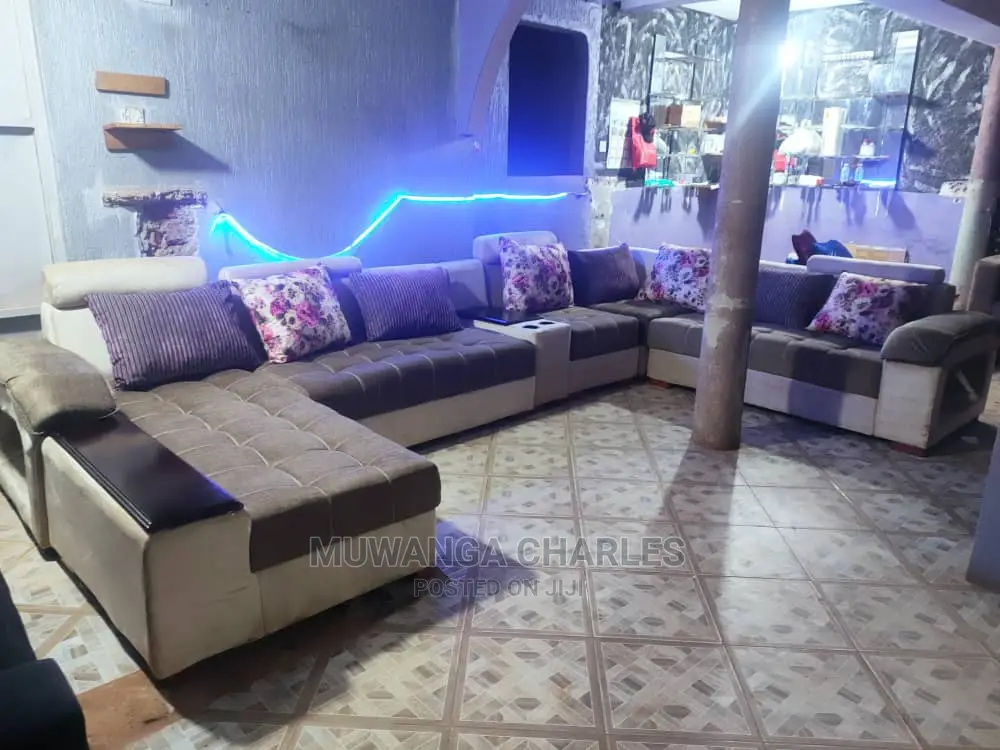 5bdrm Duplex in Fs Properties Ltd, Central Division for Sale