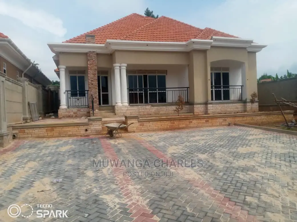4bdrm Bungalow in Fs Properties Ltd, Central Division for Sale