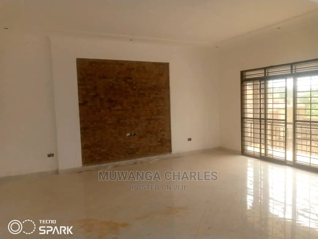 4bdrm Bungalow in Fs Properties Ltd, Central Division for Sale