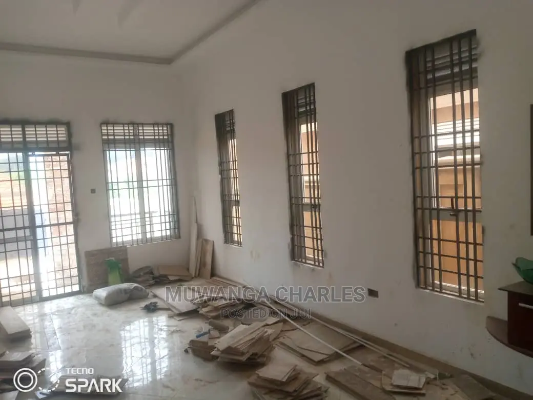 4bdrm Bungalow in Fs Properties Ltd, Central Division for Sale