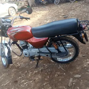 Bajaj Pulsar 150 2021 Red