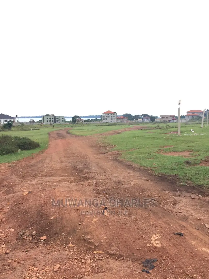 25decimals of Land for Sale in Nkumba