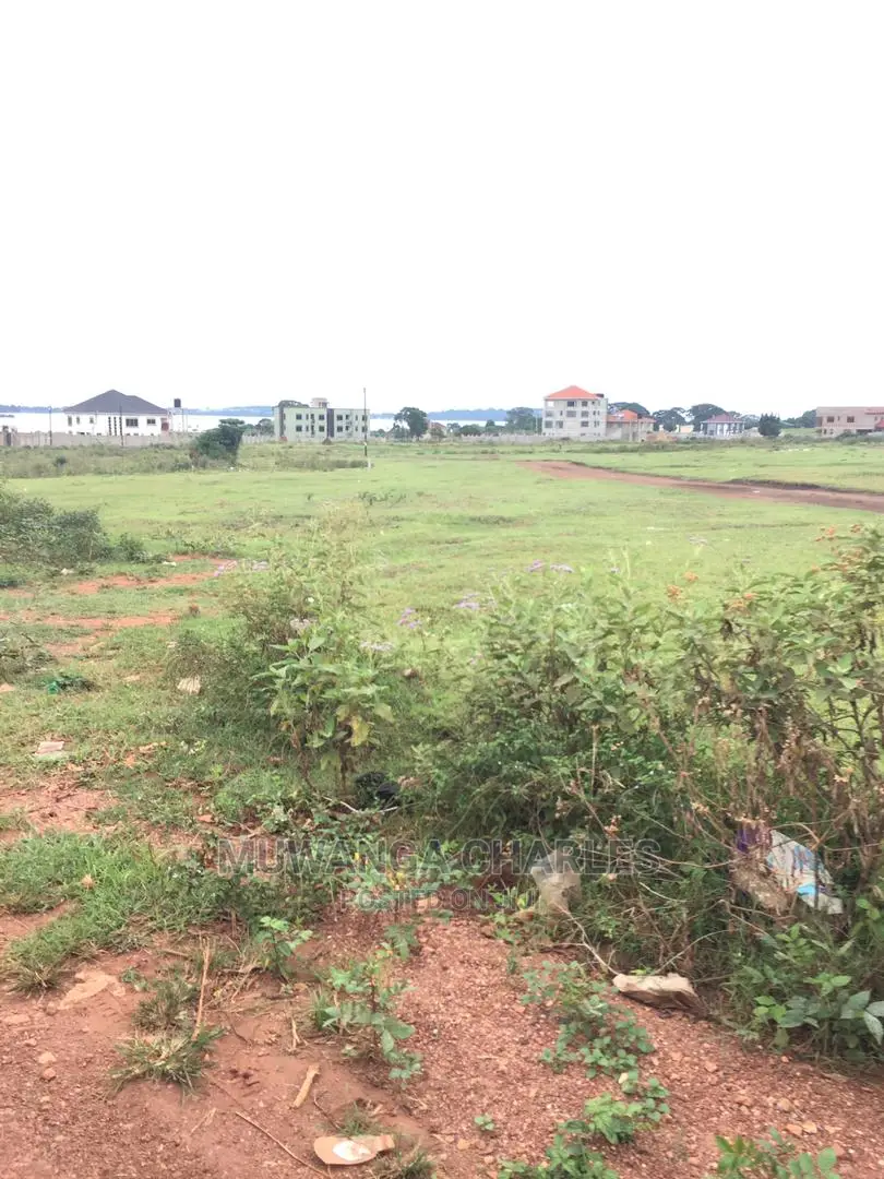 25decimals of Land for Sale in Nkumba