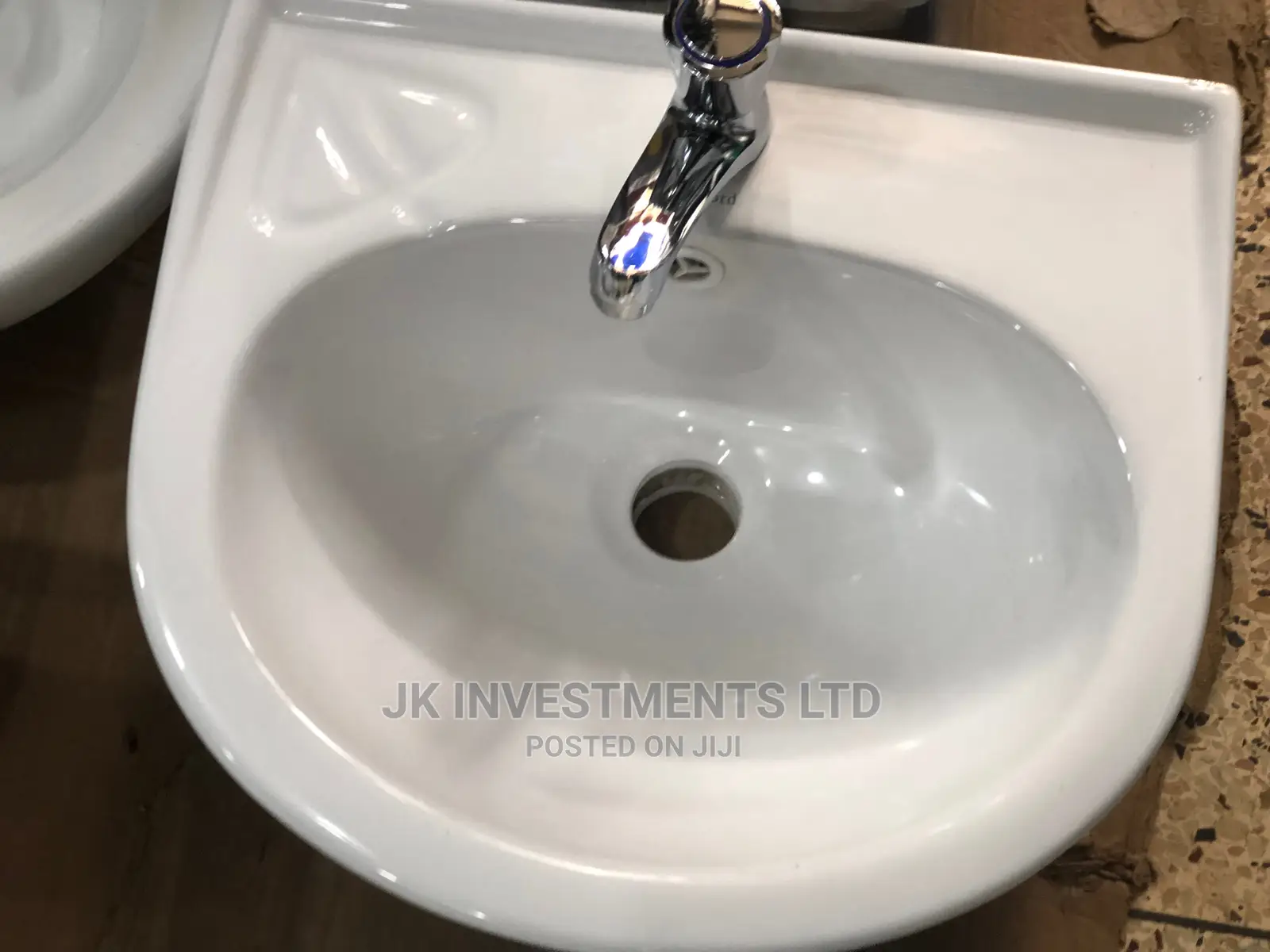 Hand Wash Basin (Twyford)