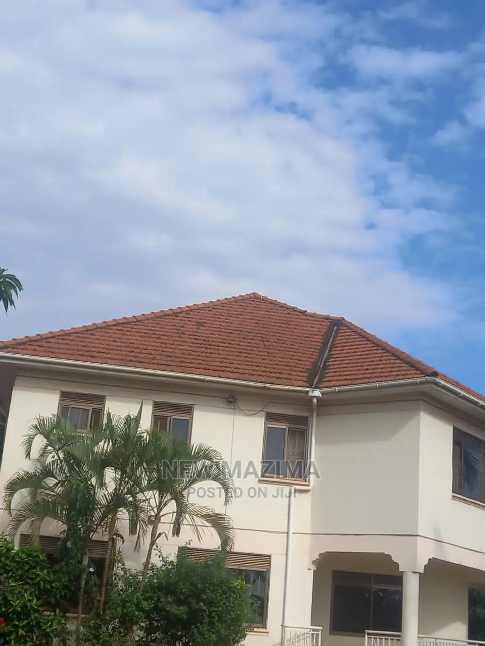 5bdrm Mansion in Buziga Heights, Division a for Sale
