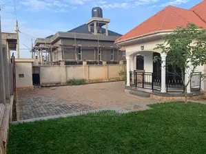 3bdrm House in Nsanji Manja, Division a for Sale