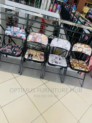 Foldable Chair (Cushioned)