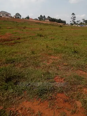 Plo Tfor Sale 40x60ft Sentema Town Bukugulu