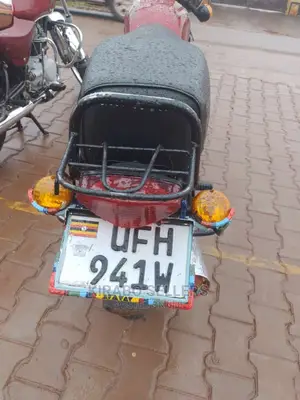 New Bajaj Boxer 2022 Red