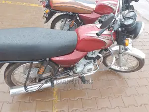 New Bajaj Boxer 2022 Red