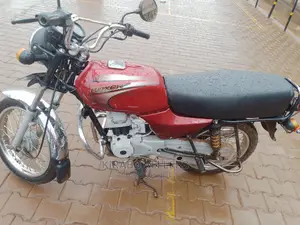 New Bajaj Boxer 2022 Red