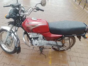 New Bajaj Boxer 2022 Red