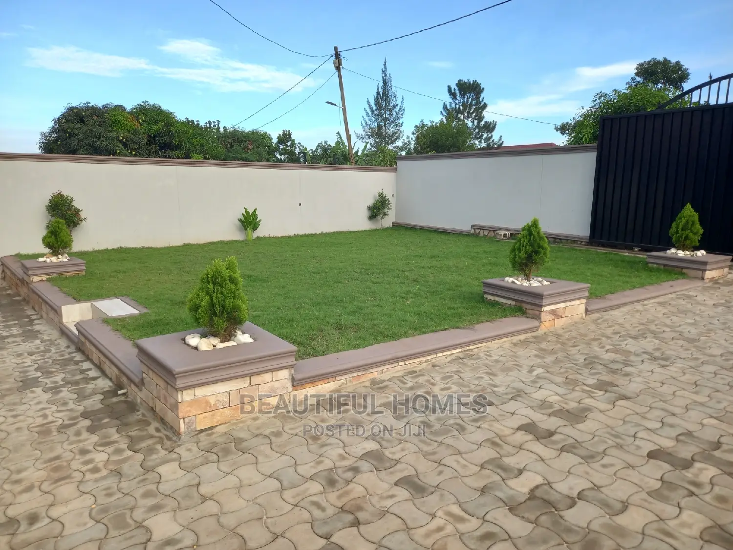 Furnished 4bdrm Bungalow in Kira, Central Division for Sale