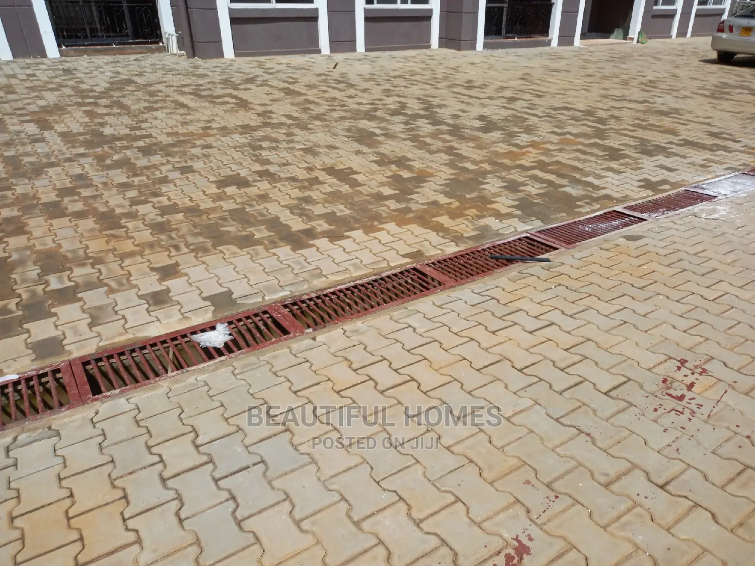 Furnished 3bdrm Condo in Naalya, Central Division for Sale