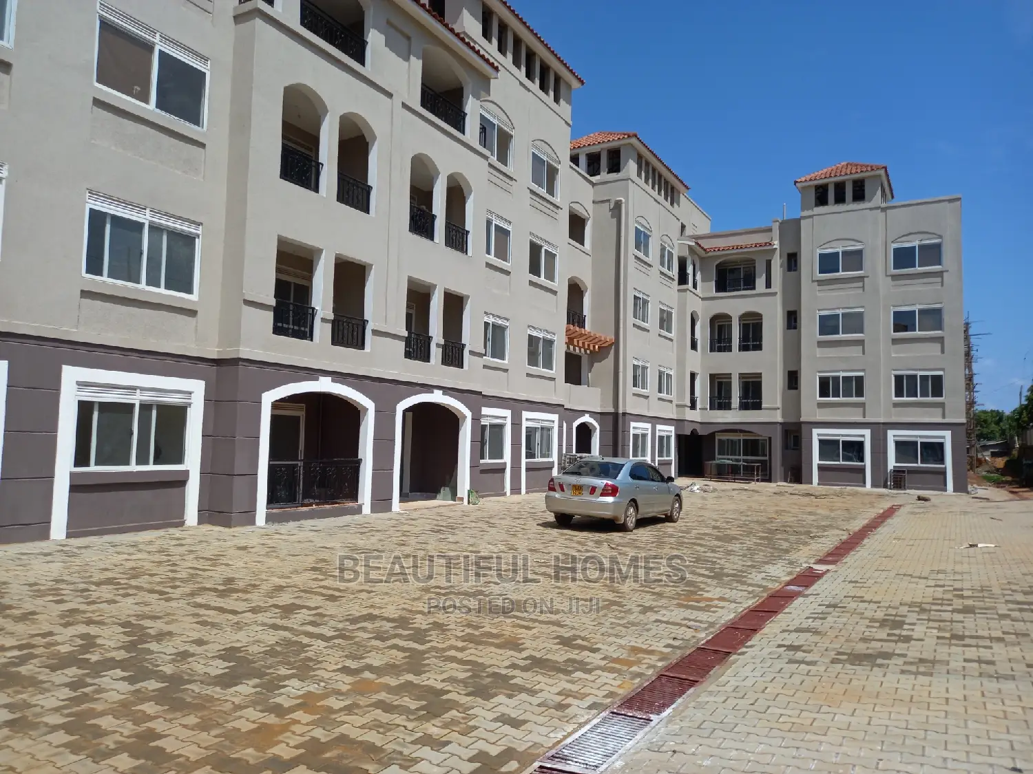 Furnished 3bdrm Condo in Naalya Estate, Central Division for Sale