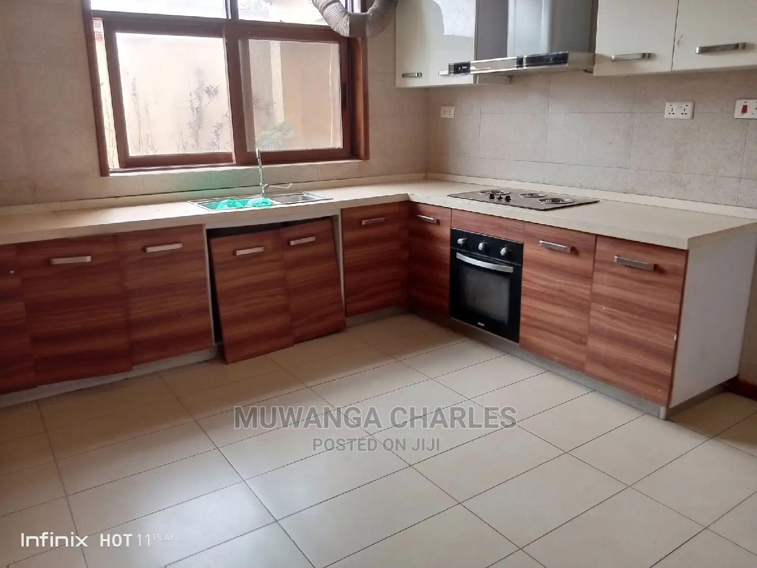 8bdrm Duplex in Fs Properties Ltd, Central Division for Sale