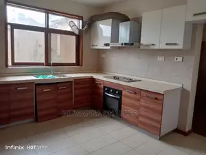 8bdrm Duplex in Fs Properties Ltd, Central Division for Sale