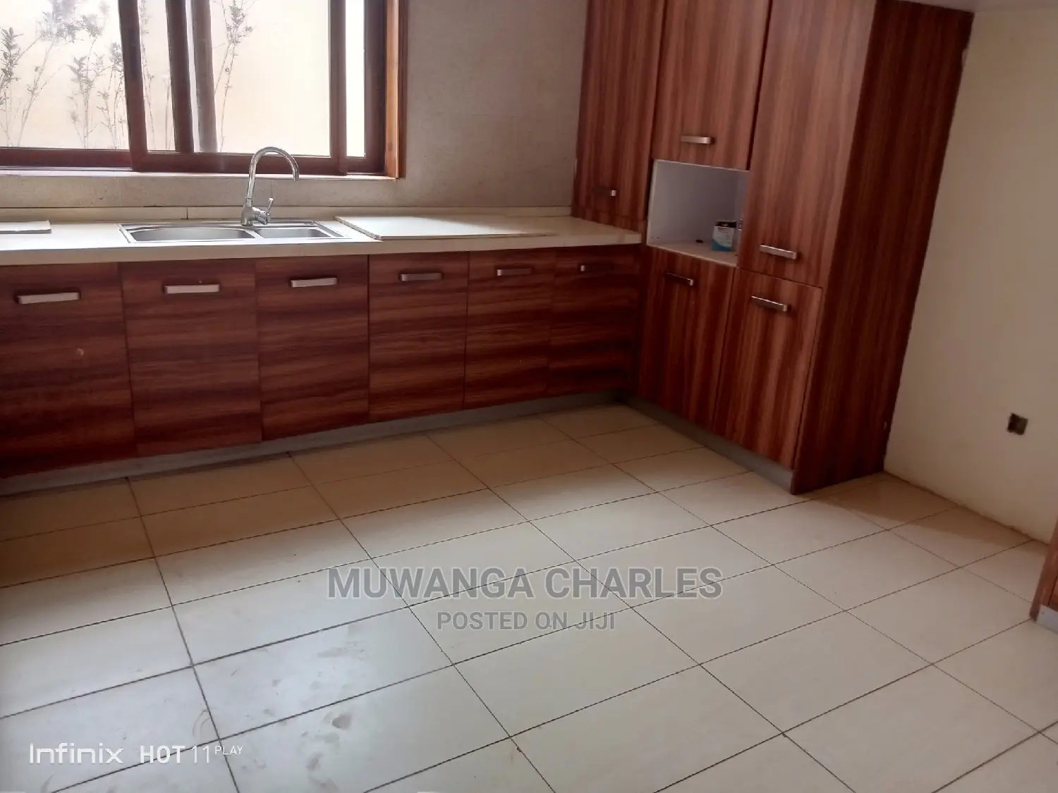 8bdrm Duplex in Fs Properties Ltd, Central Division for Sale