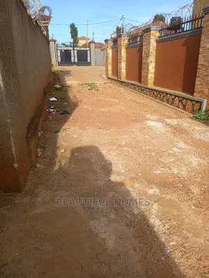Furnished 2bdrm Maisonette in Kyaliwajjara, Central Division for sale