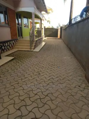 Furnished 2bdrm Maisonette in Kyaliwajjara, Central Division for sale