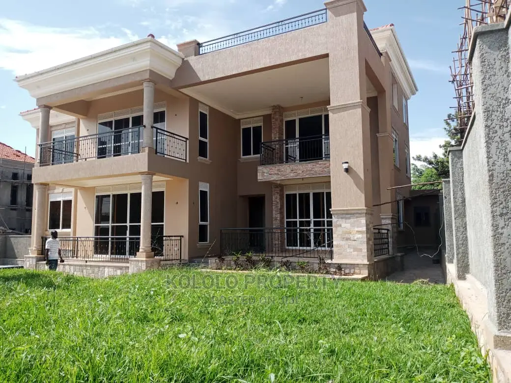 5bdrm Mansion in Munyonyo, Central Division for Sale
