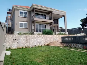 5bdrm Mansion in Munyonyo, Central Division for Sale
