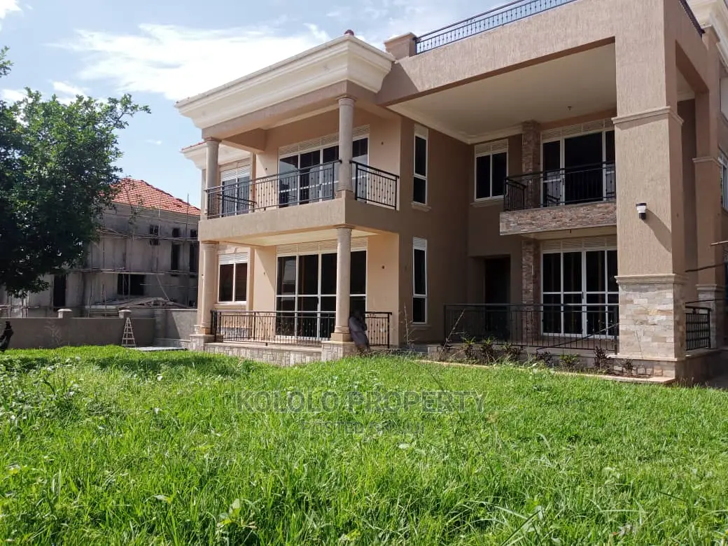 5bdrm Mansion in Munyonyo, Central Division for Sale