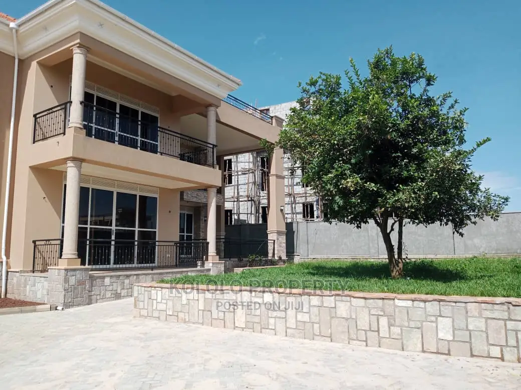 5bdrm Mansion in Munyonyo, Central Division for Sale