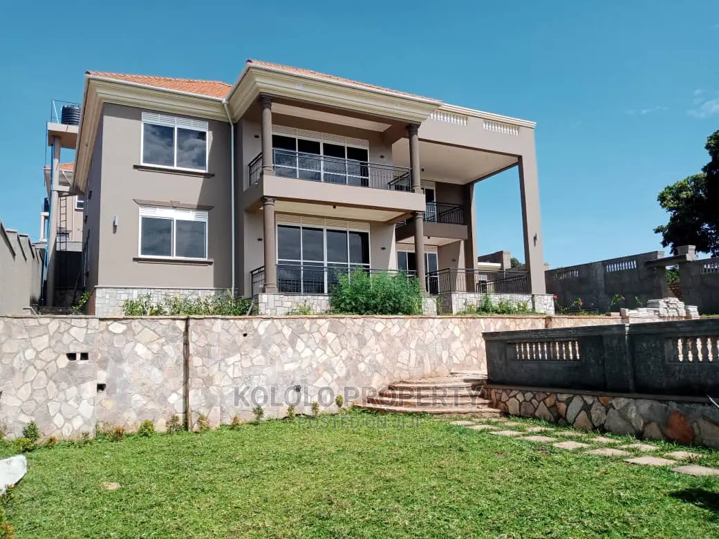 5bdrm Mansion in Munyonyo, Central Division for Sale