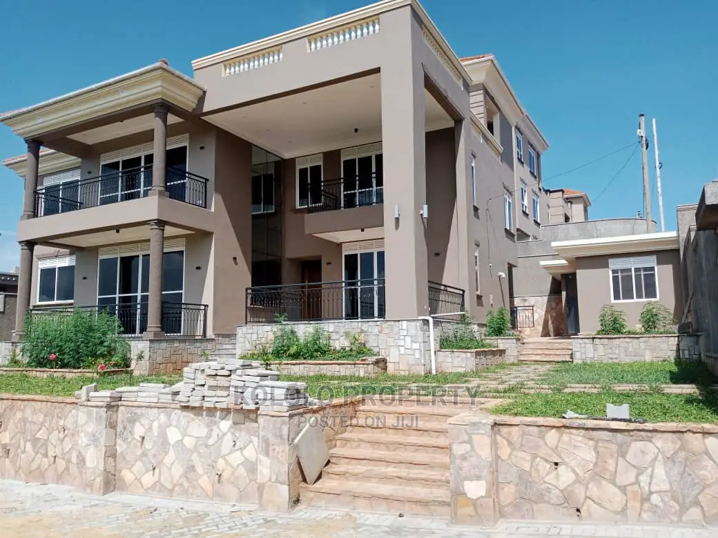 5bdrm Mansion in Munyonyo, Central Division for Sale