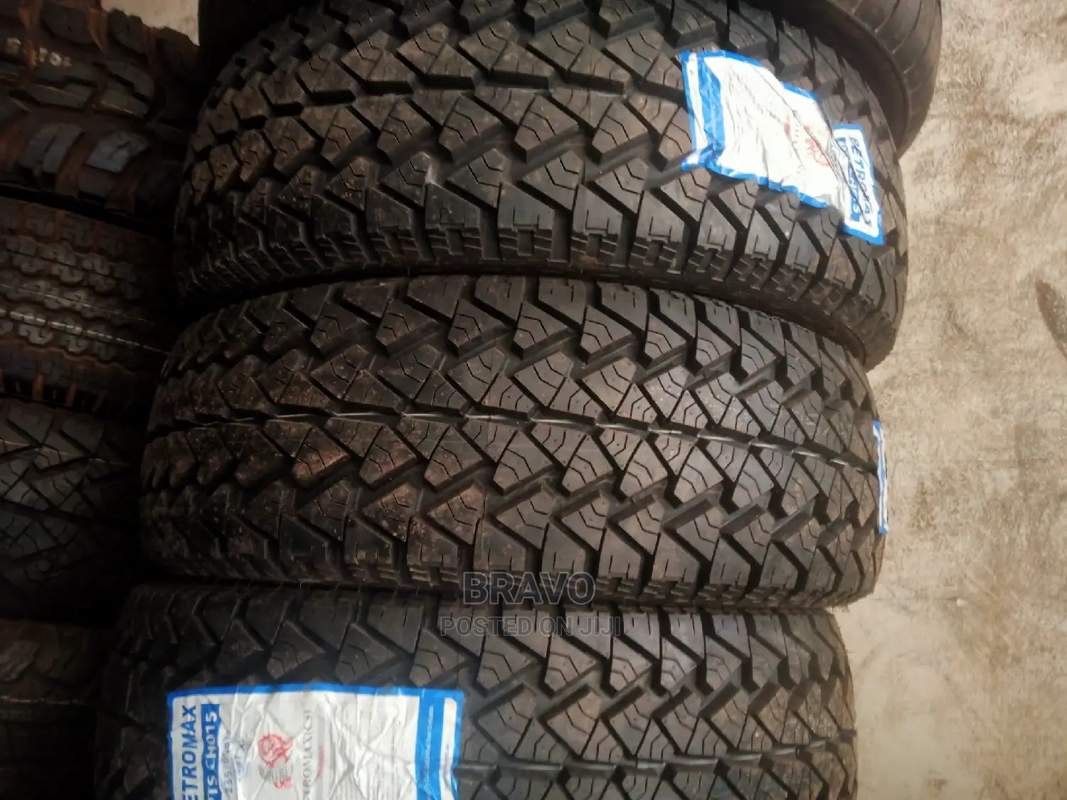 235/65r17 Petromax Brand