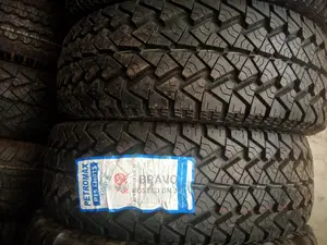 235/65r17 Tyre for Harrier