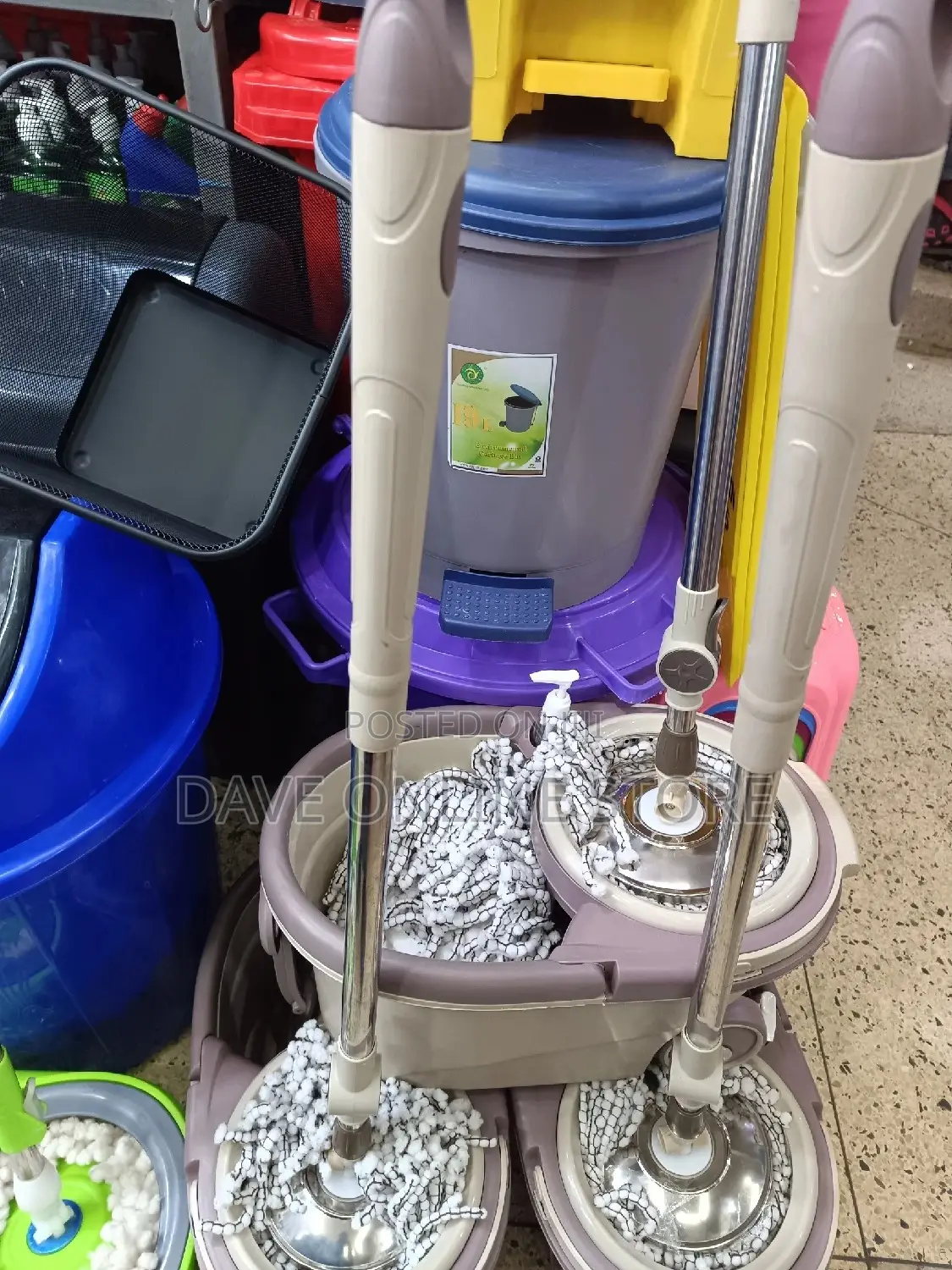 360° Rotating Movable Spin Mopper.