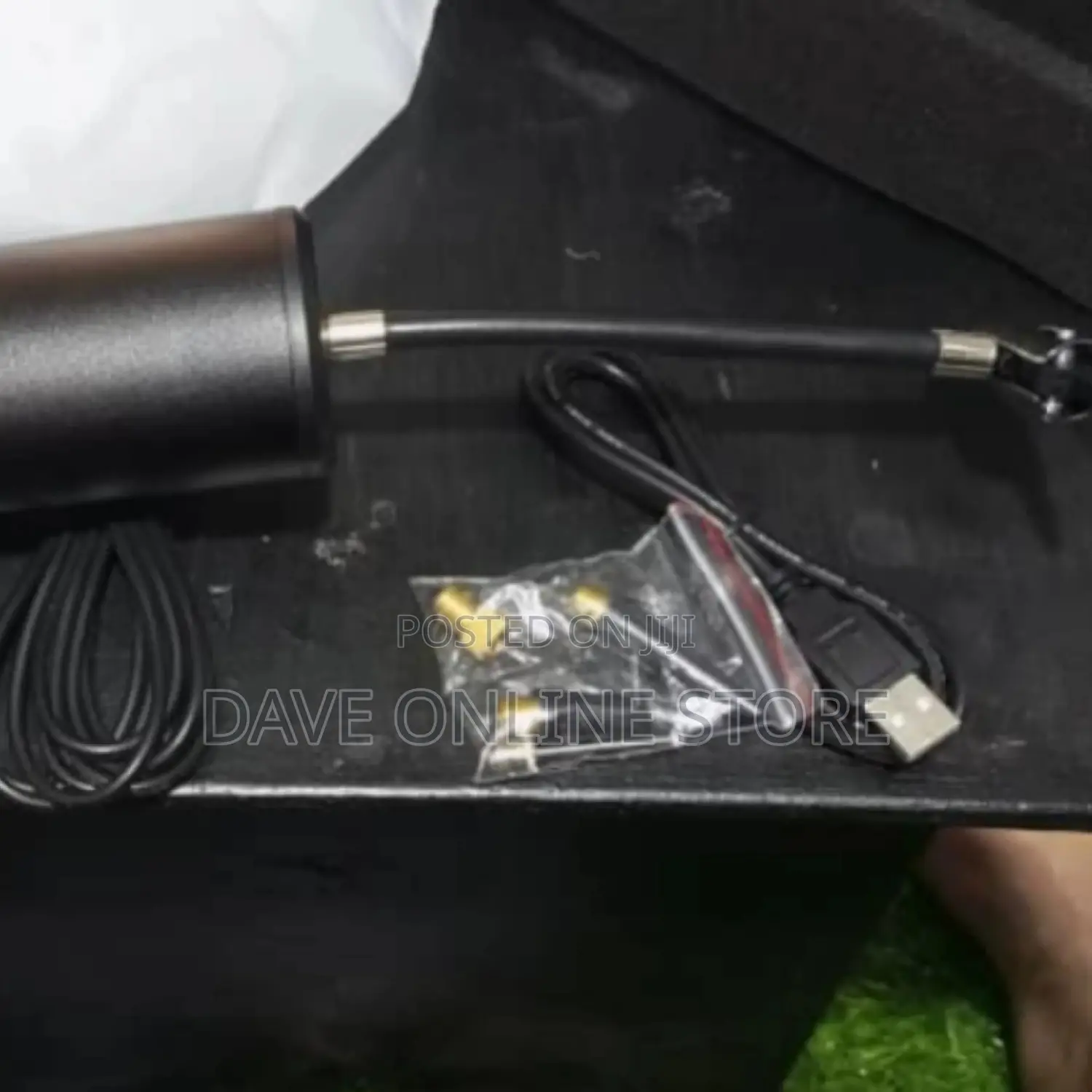 Mini Portable Wireless Car Air Pump.