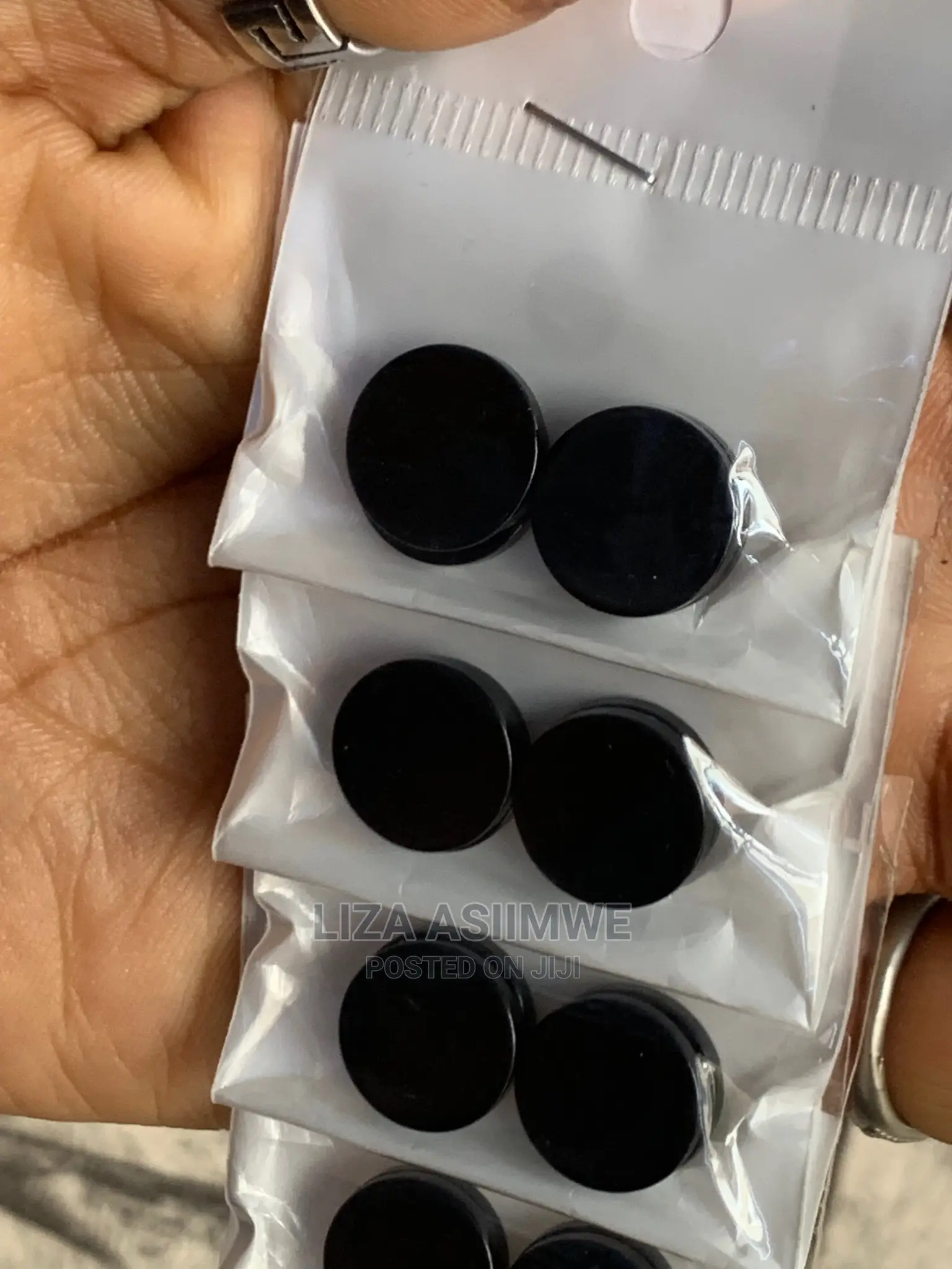 Men’S Black Magnetic Earpins