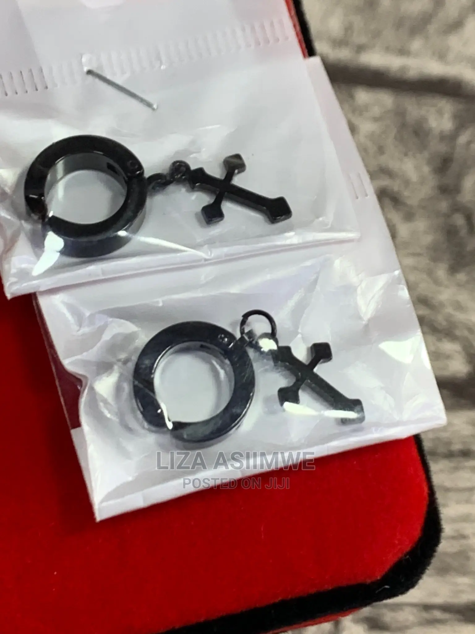 Men’S Black Clippers Available With a Cross