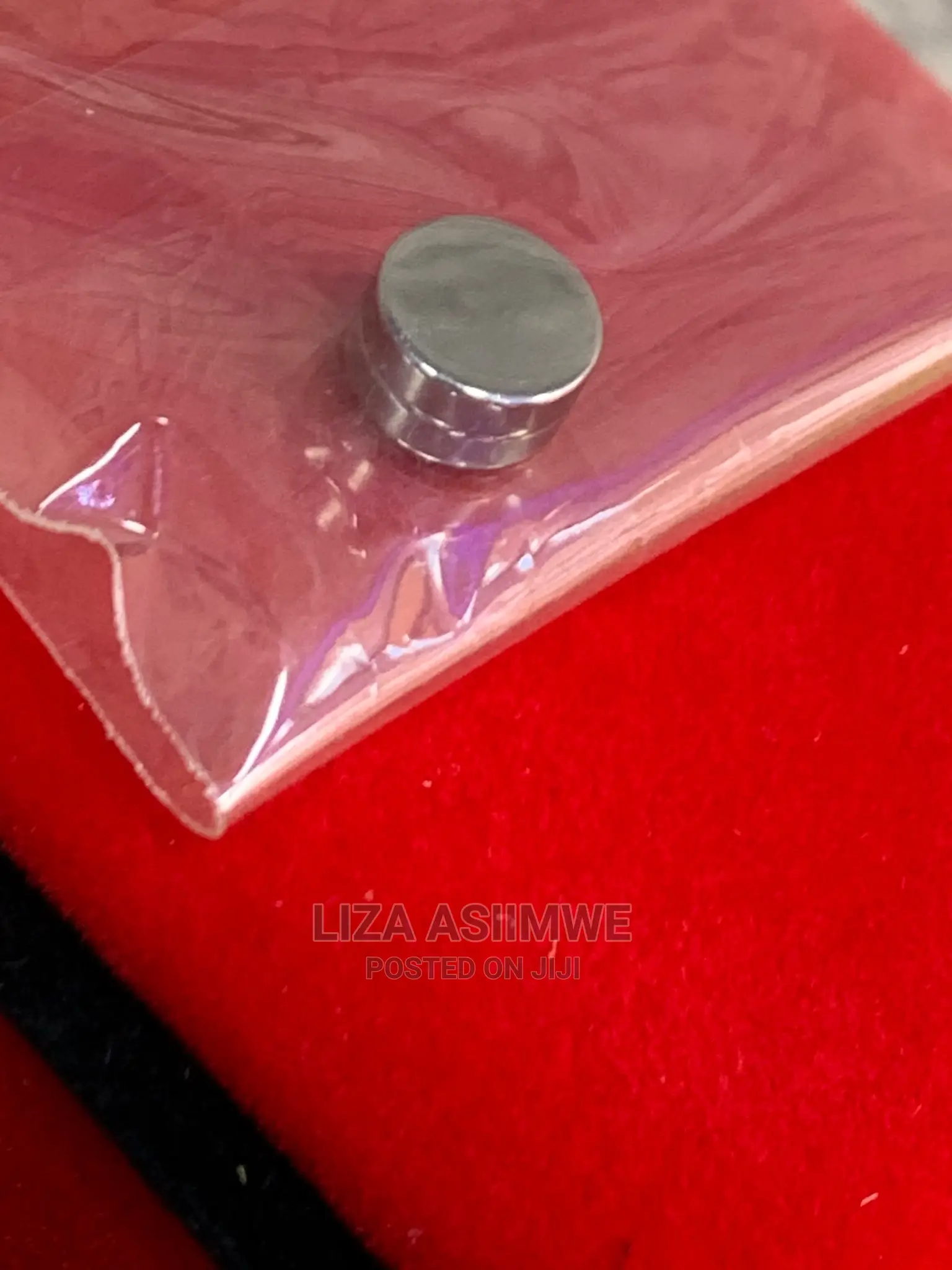 Men’S Silver Magnetic Earpins Available