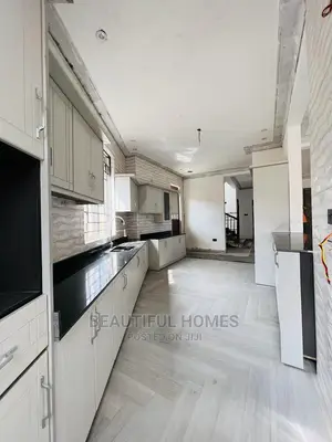 Furnished 6bdrm Mansion in Kyanja, Central Division for Sale