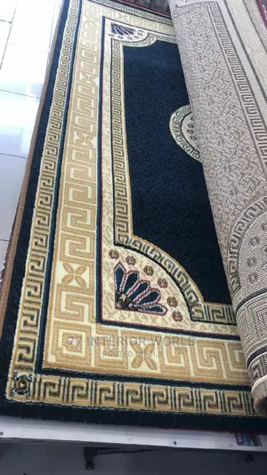 Center Carpets
