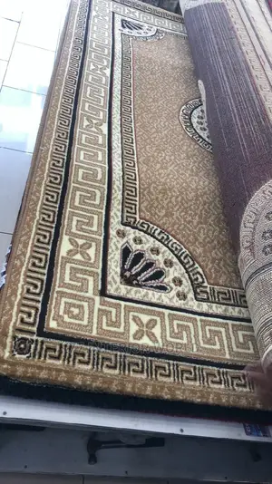 Center Carpets